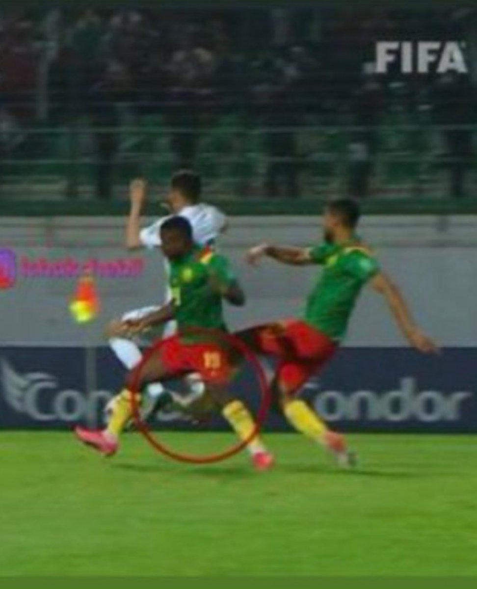 Assia278's tweet photo. @FIFAcom #Algeria_and_cameroon_match_injust_bring_us_back_the_match_where_is_FIFA_where_is_VAR https://t.co/1hnCP6lBED