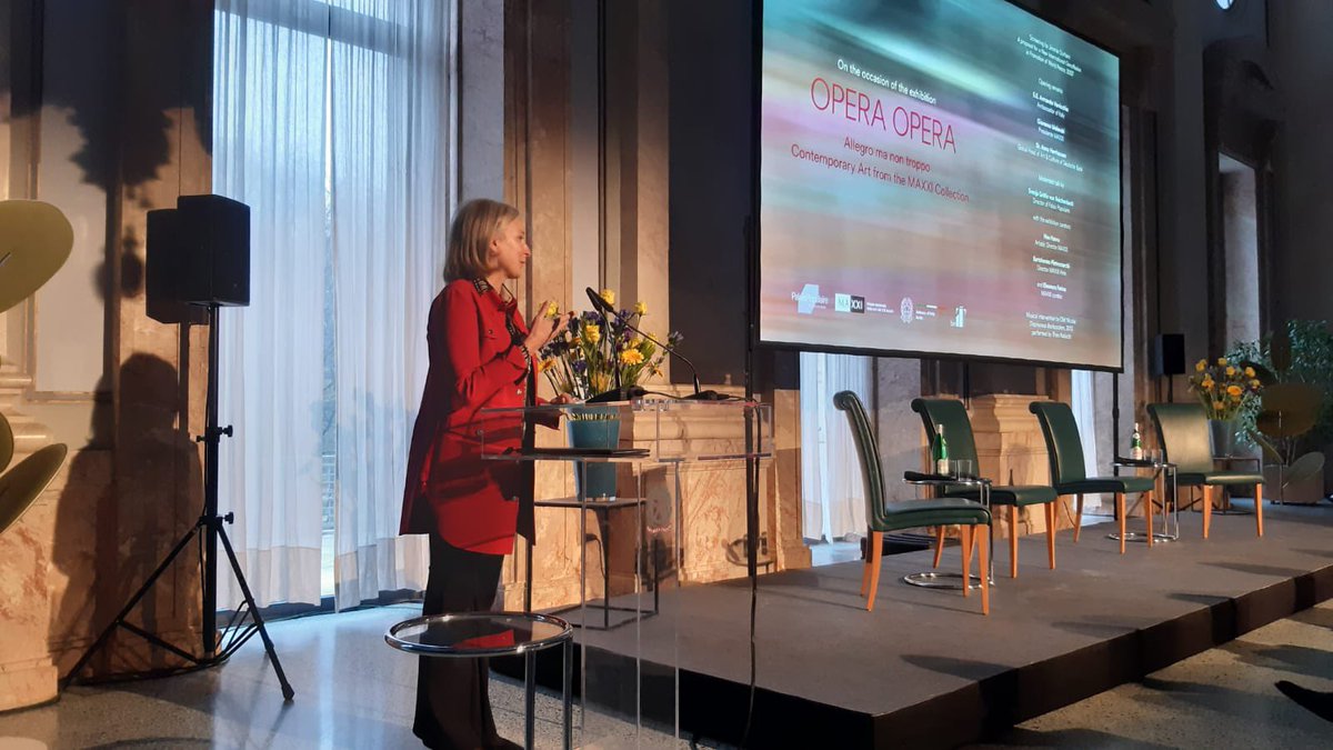 Museo_MAXXI's tweet photo. La #CollezioneMAXXI viaggia in Germania con la mostra #OperaOpera, al #PalaisPopulaire dal 27 aprile. Oggi presso l’Ambasciata d’Italia a Berlino @ItalyinGermany la serata di presentazione con la partecipazione di artisti, galleristi e rappresentanti del mondo culturale. 🇮🇹🇩🇪 https://t.co/QVhwuk1Xl8