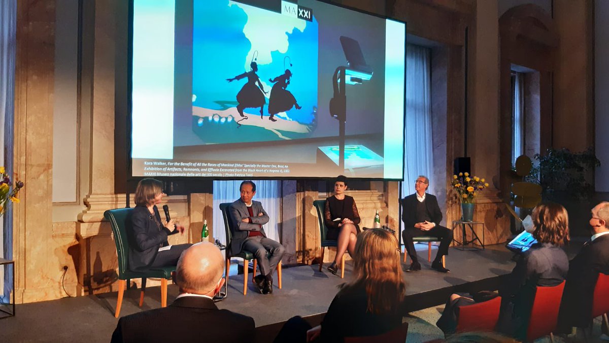 Museo_MAXXI's tweet photo. La #CollezioneMAXXI viaggia in Germania con la mostra #OperaOpera, al #PalaisPopulaire dal 27 aprile. Oggi presso l’Ambasciata d’Italia a Berlino @ItalyinGermany la serata di presentazione con la partecipazione di artisti, galleristi e rappresentanti del mondo culturale. 🇮🇹🇩🇪 https://t.co/QVhwuk1Xl8