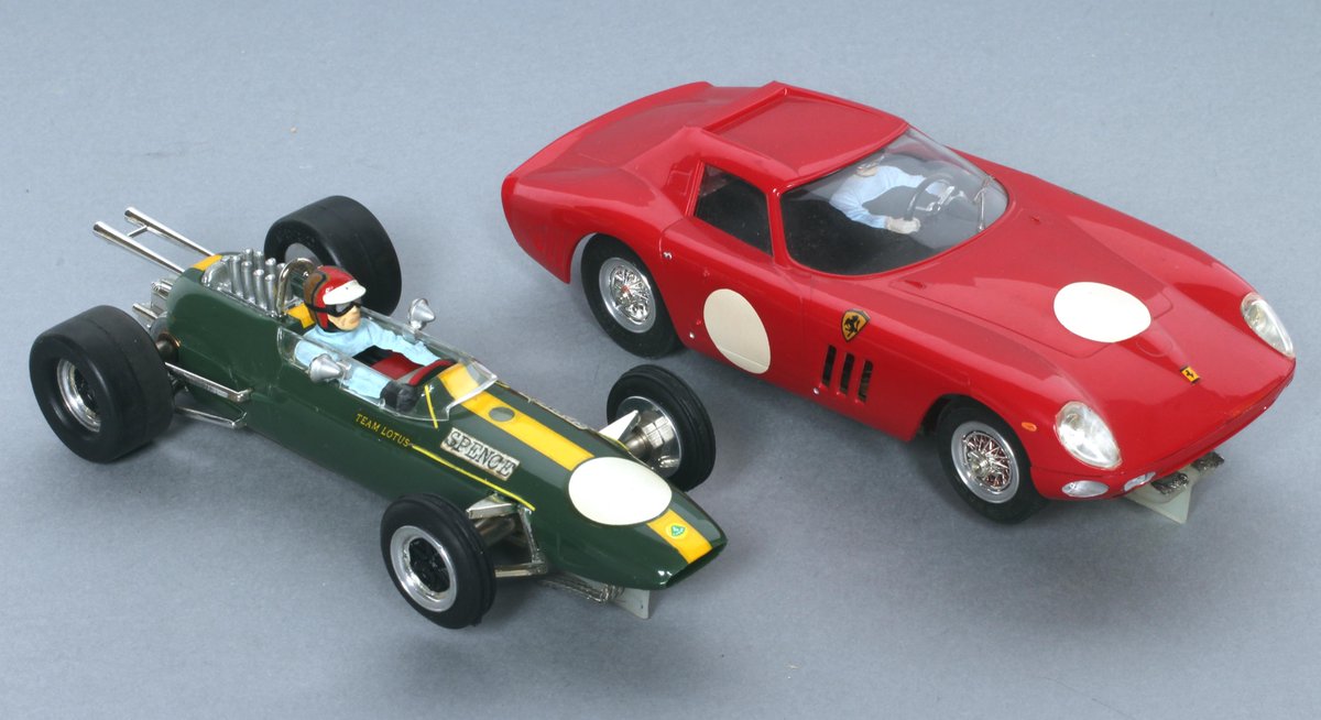 HartleysAuction's tweet photo. Don’t miss Saturday’s Toy &amp; Collectors #auction
Find the fully illustrated catalogue on our website! #britains #soldiers #leadsoldiers #scalextric #slotcars #tinplate https://t.co/wMio1rULEP