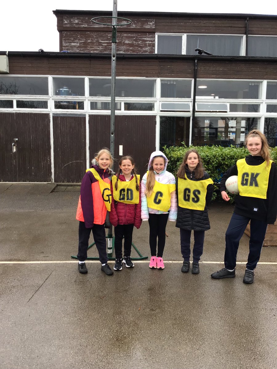 NinelandsPS's tweet photo. Well done to our fabulous new Y5/6 netball squad who competed in their first tournament tonight against East Garforth Primary Academy. We were so impressed with their application and tactical awareness throughout the games, well played everyone! @LeedsActiveSchs @DeltaEGarforth https://t.co/aVa5LAPoSs