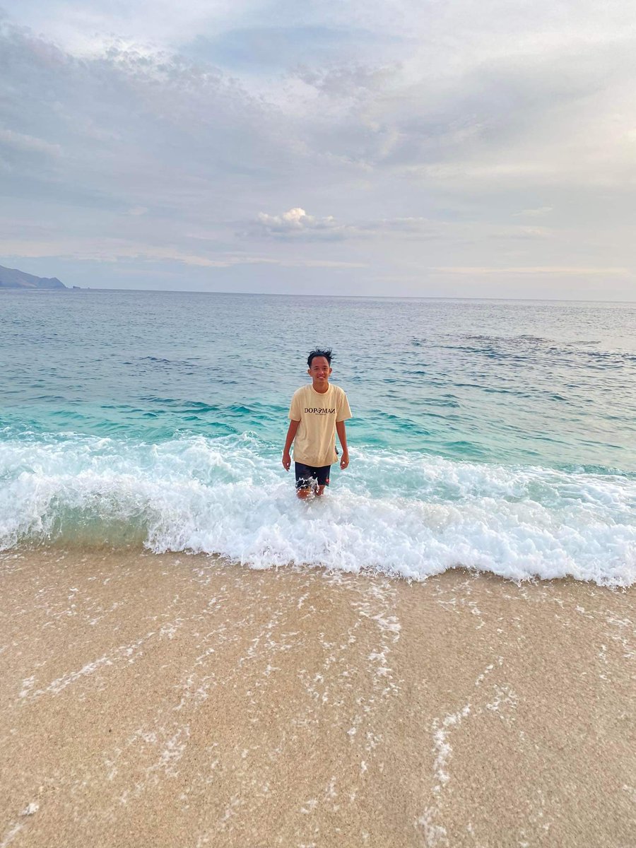 Sniffymoto's tweet photo. 🌊 https://t.co/84325feWIg
