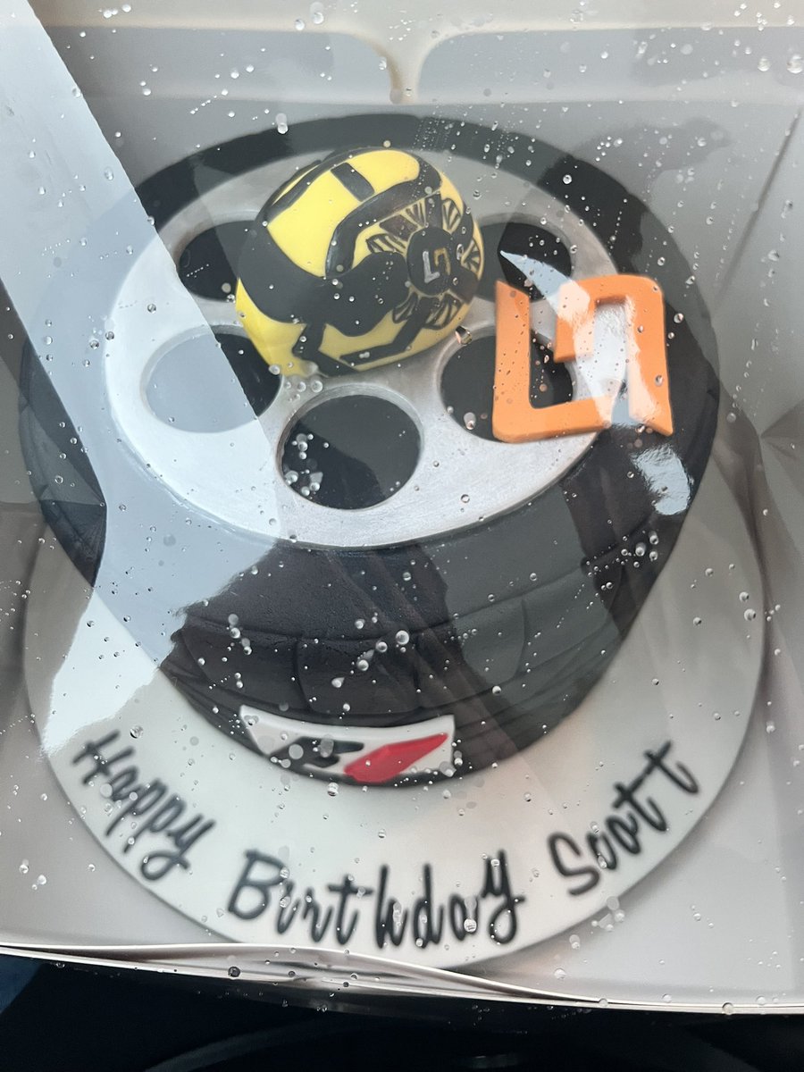 ScottNCFC's tweet photo. Best birthday cake ever! @LandoNorris #McLaren #Formula1 #f1 #landonorris https://t.co/DHH8CbRSrN