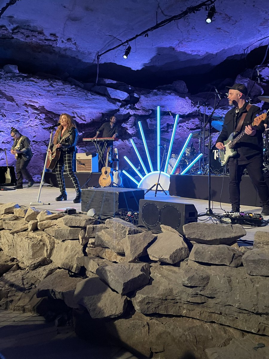 See a <a href="/tenilletownes/">Tenille Townes</a> show in a cave? CHECK ✅