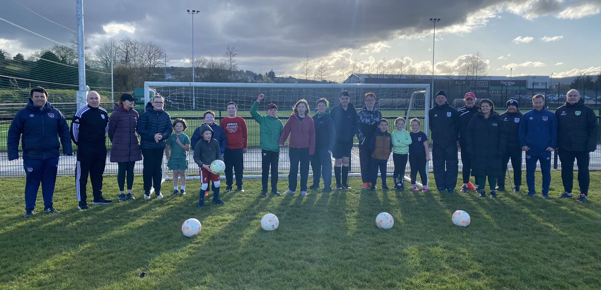 LetterkennyRvs's tweet photo. Great evening at our first Football For All session at Leckview Park earlier

Roll on next week… https://t.co/5MMqDr6nn1