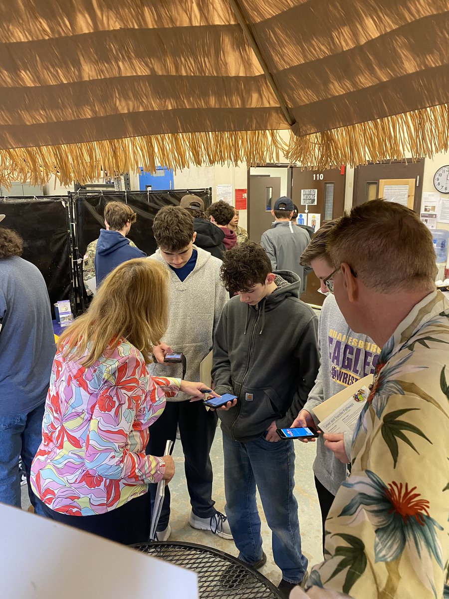 MattWardSchoCTE's tweet photo. Thank you to Capital Region BOCES business partners who took time out of their busy schedules for our Schoharie CTE students at the 2022 Career Fair. https://t.co/PTmIArxlGr