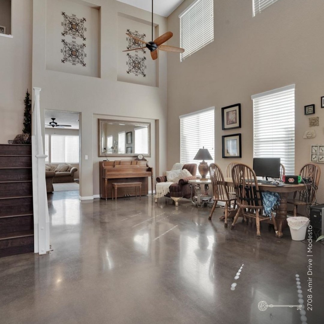 CraftAndBauer's tweet photo. This 3000+ square foot impeccably maintained home in Modesto packs surprises for people of all ages with its grand rooms, updated kitchen, backyard gazebo and trampoline.🤸 🎈

Welcome home to our buyers!🥂 

🏡 #Sold by #RyanHammond x Shana Gates of the #GatesTeam · $635k https://t.co/VfwUrXf3qh