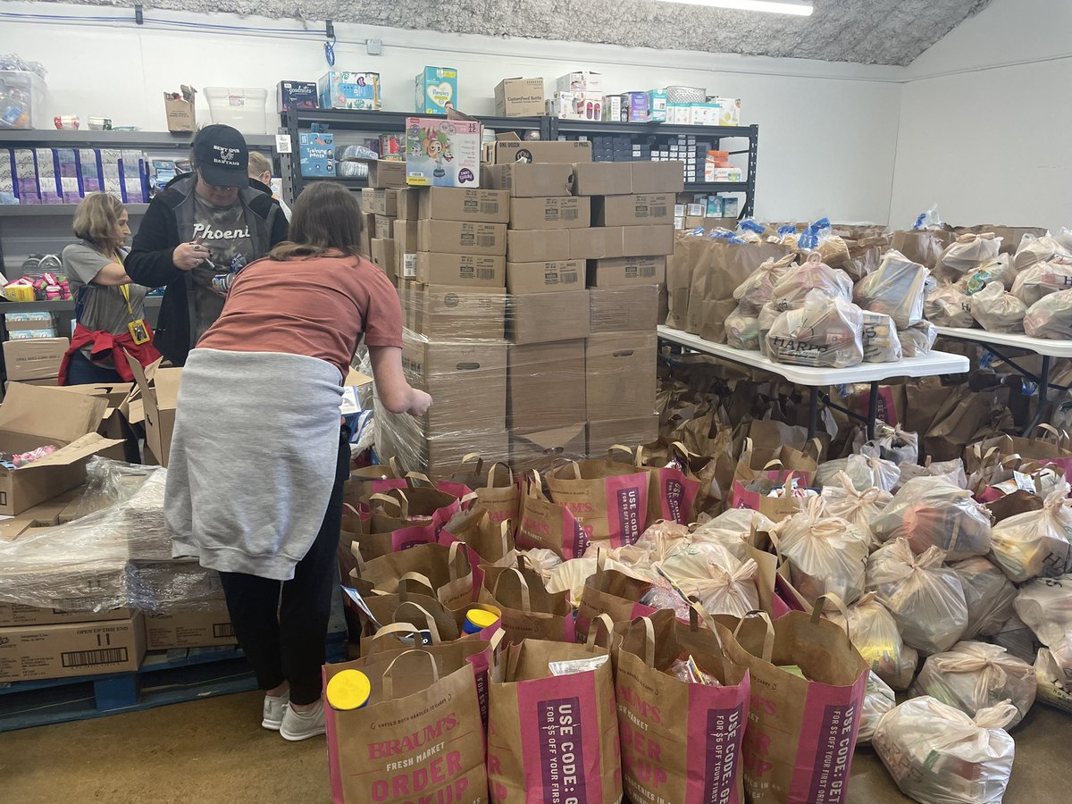 FREE FOOD GIVEAWAY: The Tree House Pantry in Springdale will be giving out groceries all day and over the next couple of days. #NWAnews