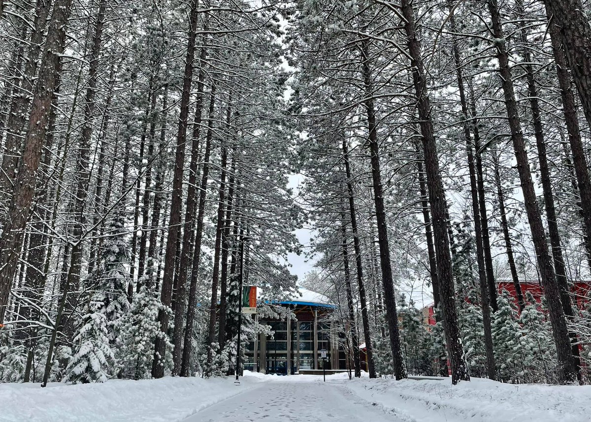 fdltccthunder's tweet photo. Take a walk in our beautiful snow covered wonderland and discover what makes #FDLTCC extraordinary! https://t.co/zahh9UDWqx https://t.co/a6HgBW44Ok
