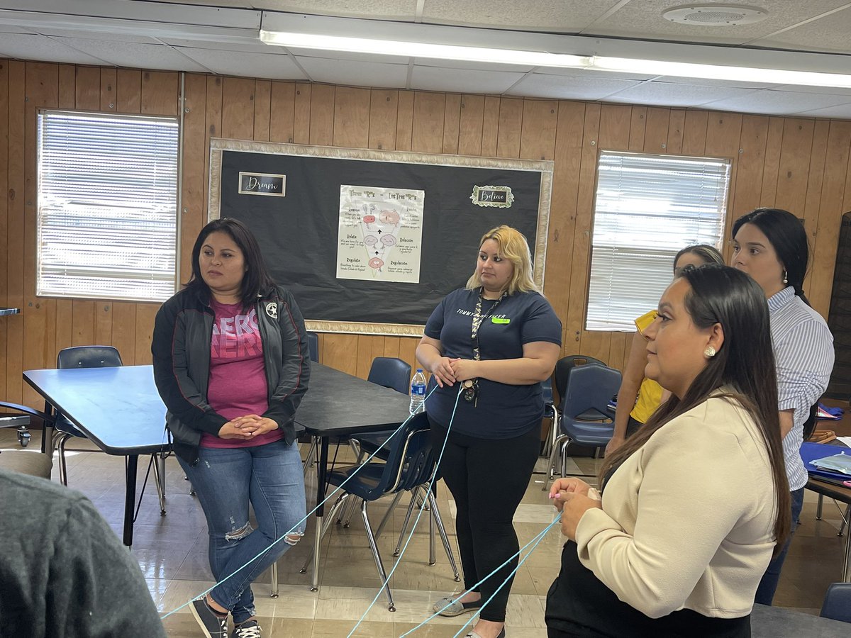 PSSWalnutCreek's tweet photo. Happy to start  E Promotora Program @WalnutCreekECP . If you have not registered, you still have time. Call Hilda Hernandez 512-414-4499
#epromotoraprogram #learningtogether https://t.co/mNKNfcpNwi