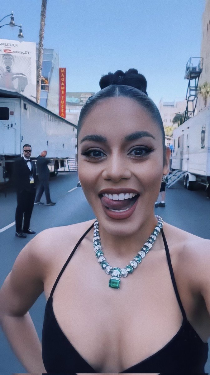 Who wants to help ruin this make up