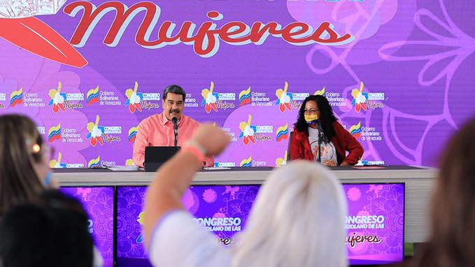 mippci_ven's tweet photo. 📢¡𝐀𝐬í 𝐥𝐨 𝐃𝐢𝐣𝐨!  🇻🇪 
Pdte. @NicolasMaduro:“tenemos que ir al encuentro de la mujer venezolana de a pie” a fin de generar “un sacudimiento de la conciencia”. 

#ManosProductivas https://t.co/aSEvQA9wdx
