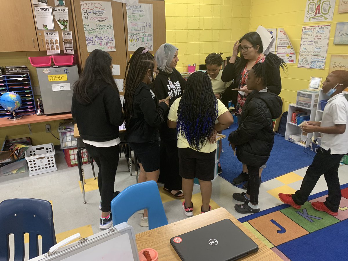 Carroll Elementary’s students are quite gregarious and hospitable while interacting with our Egyptian guests!