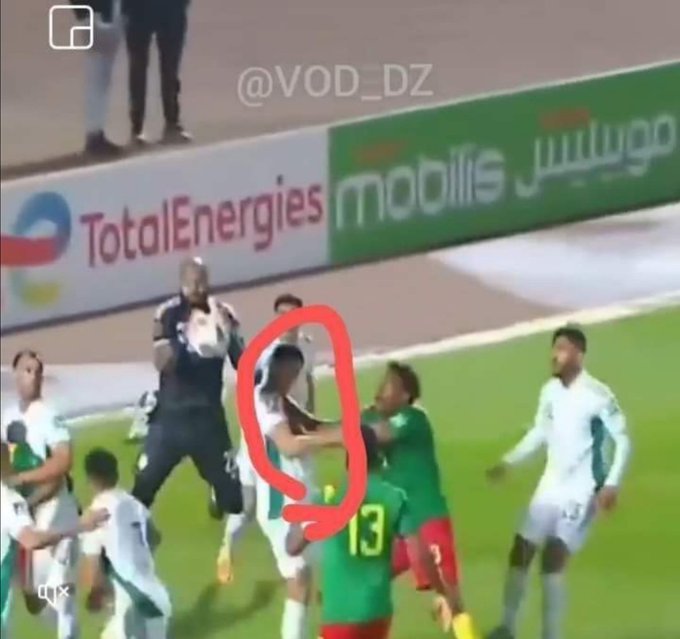 AbdouXF11's tweet image. #Algeria_and_Cameroon_match_unjust_Bring_us_back_the_match_Where_is_FIFA_ #replay_algeria_cameroon #الماتش_يتعاود where is fifa!!!, That match wasn't fair at all, we want a replay.