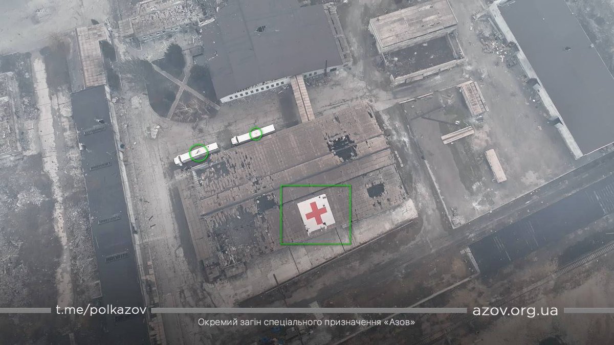 📷 Russian army bombed a hospital in #Mariupol. The building was marked by a Red Cross sign. #Ukraine #UkraineRussiaWar