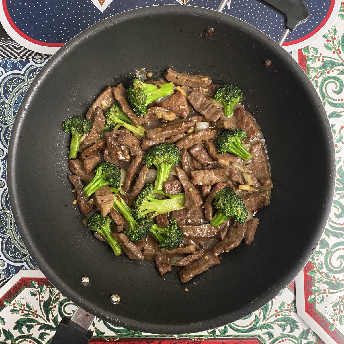 bijeonae's tweet photo. if my nfts fail, at least i can cook 🚀 https://t.co/H1Z9myUuQC