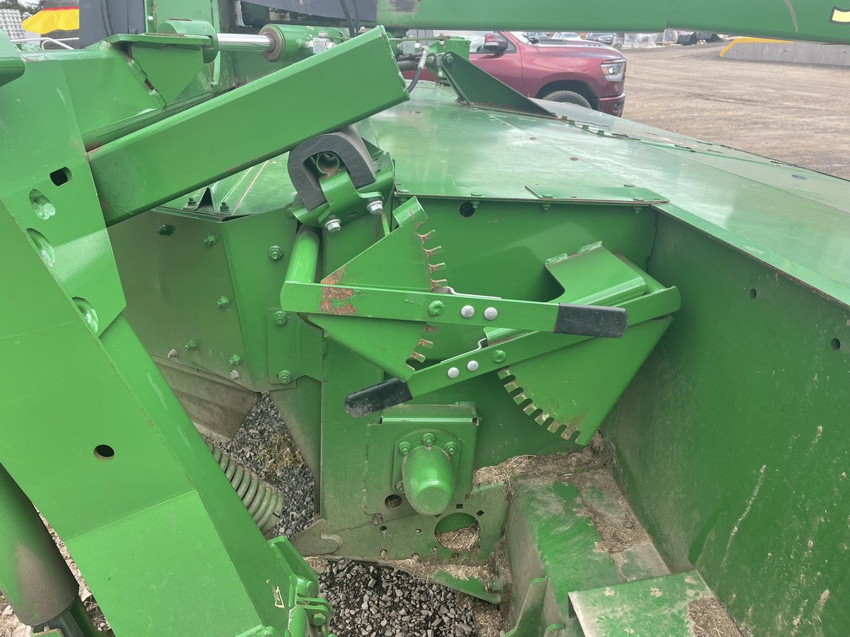 Tidal_Tractor's tweet photo. Just arrived John Deere 956 MoCo, 1000pto, flail conditioner $12,900 CDN https://t.co/tIPUbfxpzr