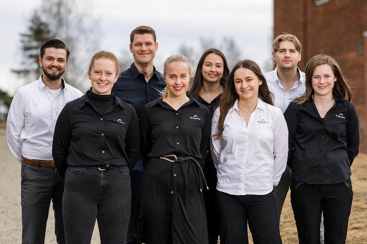 President Adrian S. Haugen ble i helgen valgt for sin andre periode og har denne flotte gjengen med seg på laget den neste perioden! Sammen skaper vi fremtidens idrett og bedre studenthelse 💙 #studentidrettstinget22 <a href="/Studentsnakk/">Norsk studentorganisasjon</a> @idrett <a href="/adrianhaugen/">Adrian Stinessen Haugen</a> 

studentidrett.no/post/disse-ska…