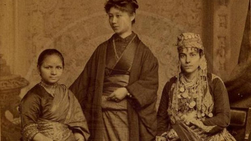 aparanjape's tweet photo. Today is the 157th birth anniversary of Dr Anandibai Joshi.

Anandibai Joshi was the first Indian woman to study western medicine - graduating from the Women's Medical College of Pennsylvania, in U.S. in 1886, at the age of 23. 

https://t.co/dZwwGF7S5q https://t.co/ypPoui4B7Y