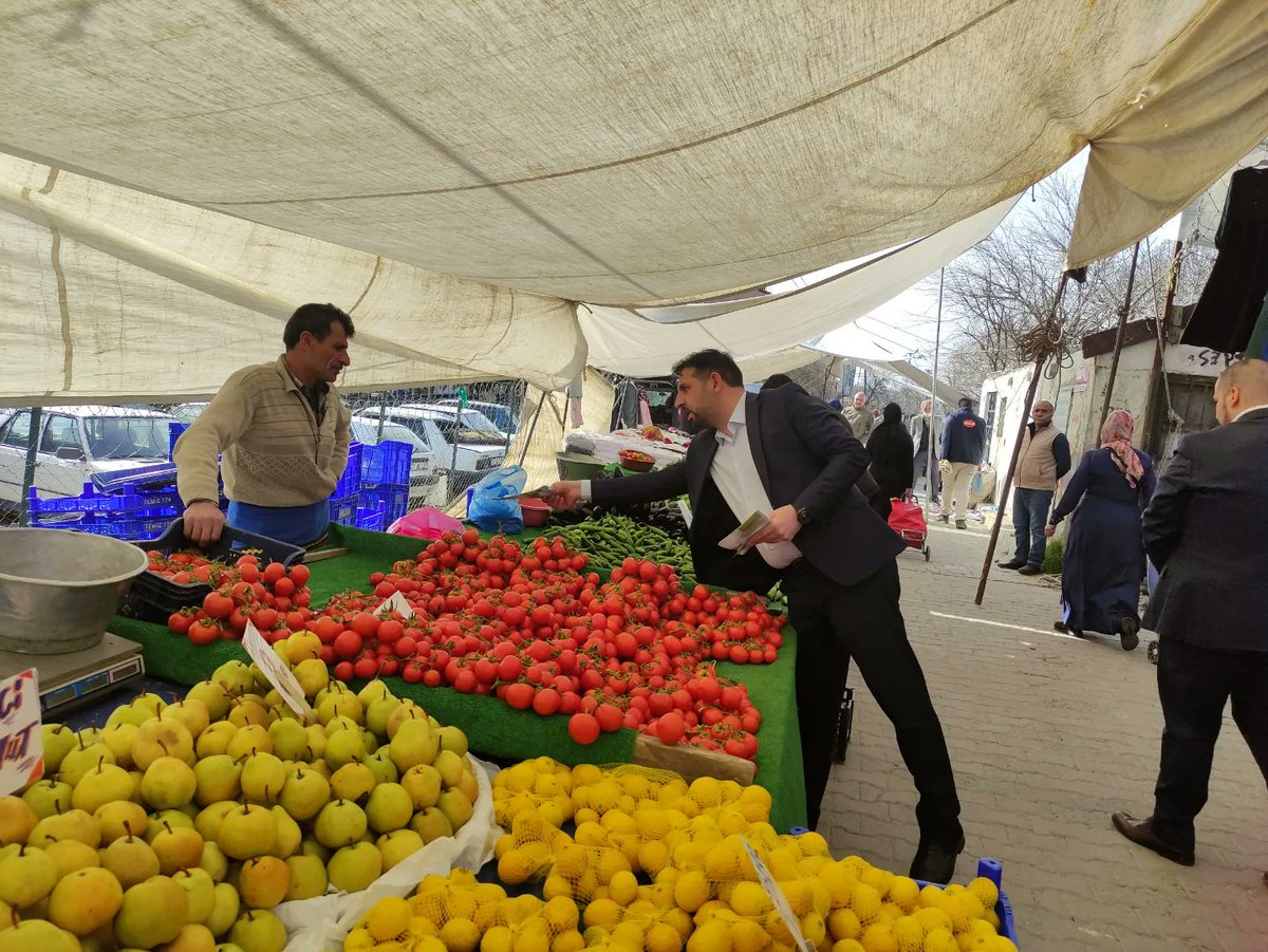 arnavutkoy_deva's tweet photo. Arnavutköy Deva Partisi olarak İmrahor Mahallesi Esnafımızı ziyaret edip , Esnafımızın dertlerini dinledik.Sayin Genel başkanımız Ali BABACAN 'in selamlarını ilettik.
@drerhanerol 
@fatihkarabalikk 
#dertlerindevası 
#devahalkta 
#arnavutkoydeva https://t.co/jeVyPXZYkD