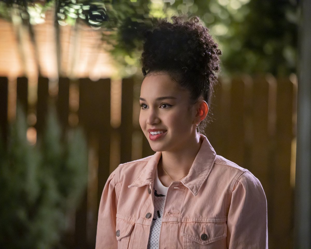 Vote Sofia Wylie for Favorite Female TV Star (Kids) at kidschoiceawards.com! 🧡 #HSMTMTS