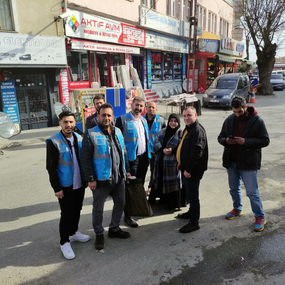 arnavutkoy_deva's tweet photo. Arnavutköy Deva Partisi olarak İmrahor Mahallesi Esnafımızı ziyaret edip , Esnafımızın dertlerini dinledik.Sayin Genel başkanımız Ali BABACAN 'in selamlarını ilettik.
@drerhanerol 
@fatihkarabalikk 
#dertlerindevası 
#devahalkta 
#arnavutkoydeva https://t.co/jeVyPXZYkD
