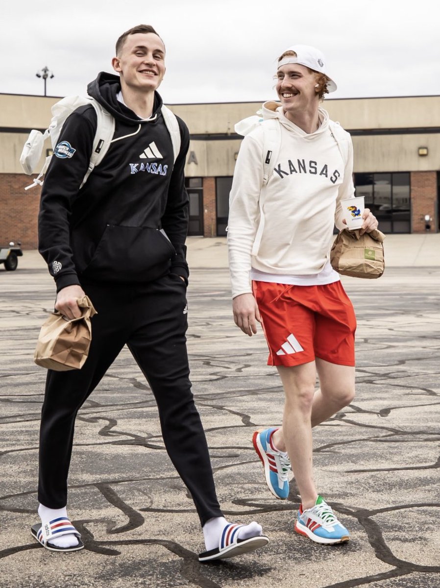 Find someone that looks at you the way <a href="/chris_teahan11/">Chris Teahan</a> looks at <a href="/Mitchlightfoot/">Mitch Lightfoot</a>