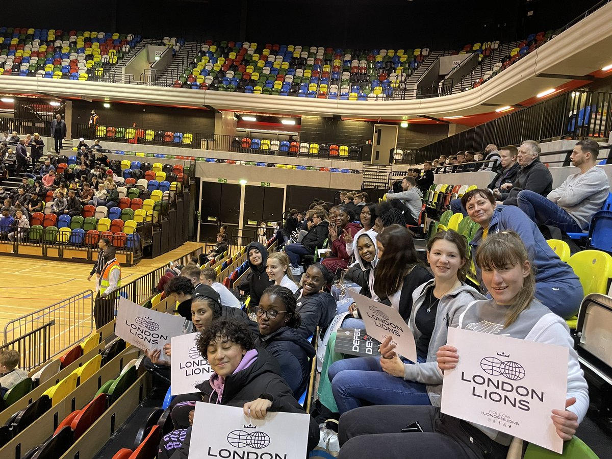 STA_PEd's tweet photo. Ready for the game @LondonLions 🏀 https://t.co/2QJeVAB50C