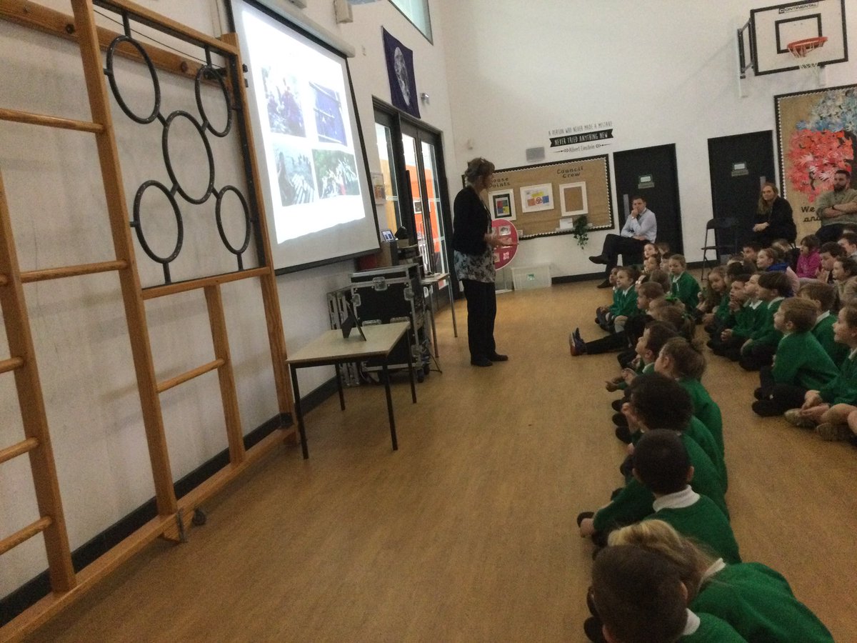 svpprimary's tweet photo. Today’s whole school assembly focused on our #CrewCulture @svpprimary @SVPEYFS , it underpins everything we believe and do @Andreacurran15 https://t.co/9XQGtHtey8