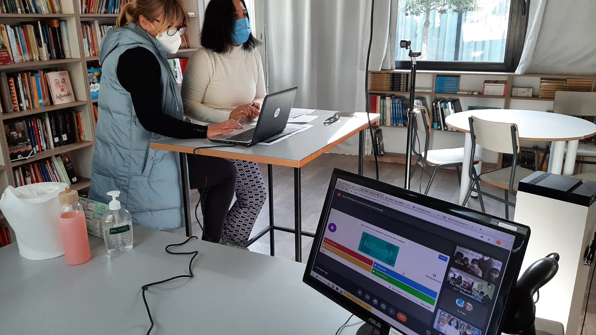 IESO_SlaMesta's tweet photo. Ganadores de la categoría B con el libro "Invisible" de @Eloy__Moreno:
🔸IES Donoso Cortés
🔸IES Alba Plata 
🔸IES Eugenio Frutos
La participación ha sido impecable y todos los centros han sido muy puntuales, la única pega es que ¡no nos hemos clasificado para la final! 😱😱😱 https://t.co/qrk8E3lGnb