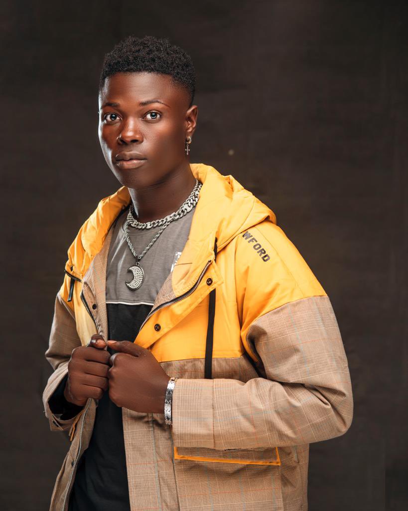 boify_ug's tweet image. How do i look?