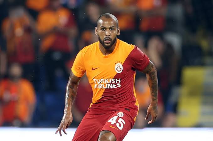 Monaca, Marcao için 15 milyon Euro teklif etti. Galatasaray bu teklifi 25 milyon Euro istiyoruz diyerek reddetti.
(Takvim🎙️)