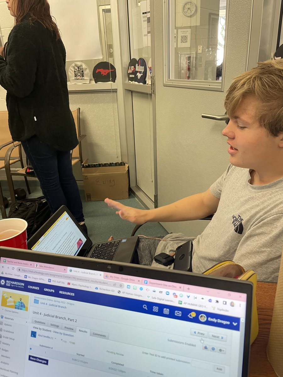 MrsDragoo's tweet photo. I love that our swimmers want feedback and to practice their presentations 💕 especially when it’s social studies! @JJPearceSS #phsconnects #phsstrongertogether https://t.co/egAzFaN3fH