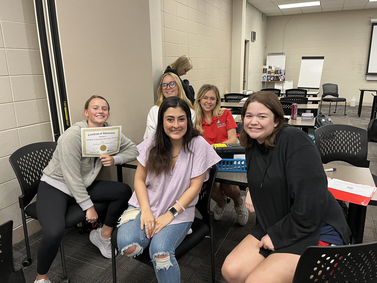 Amy Hoaglund tweet media