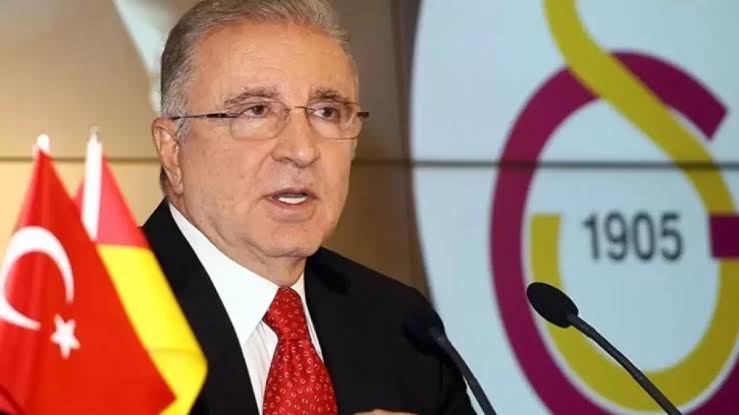 Galatasaray başkanlığına aday olma ihtimalini düşünmek için hafta sonuna kadar süre isteyen Ünal Aysal, yakın çevresine 'ben kararımı vermeden başka ekiplere dahil olmayın' ricadında bulundu.
(A Spor🎙️)