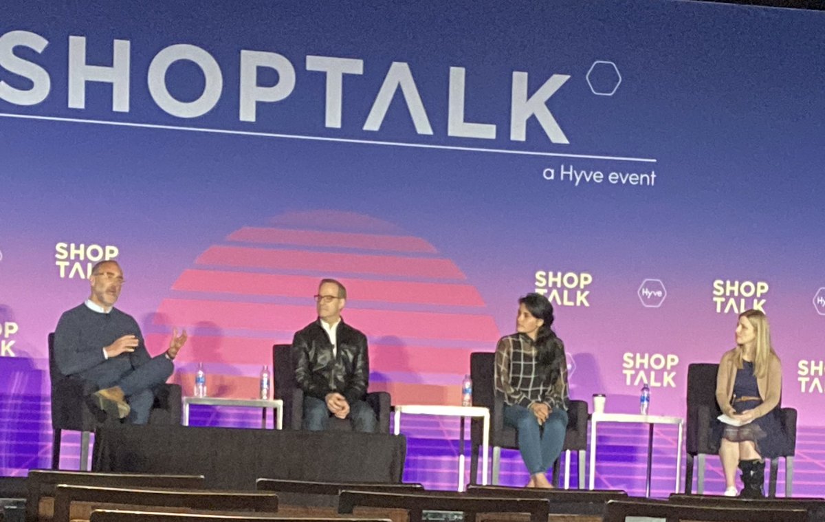 TheMerchantLife's tweet photo. Sizing is critical. Should be a 360 degree experience. Especially in plus size clothing. @diaandco 

QR coding across styles to help fit challenge. Allows you to interact with the product. @davidjkatz 

Scaling online to offline - how to truly solve fit? 

@shoptalk #TRI2022 https://t.co/hCE8MBdK2P