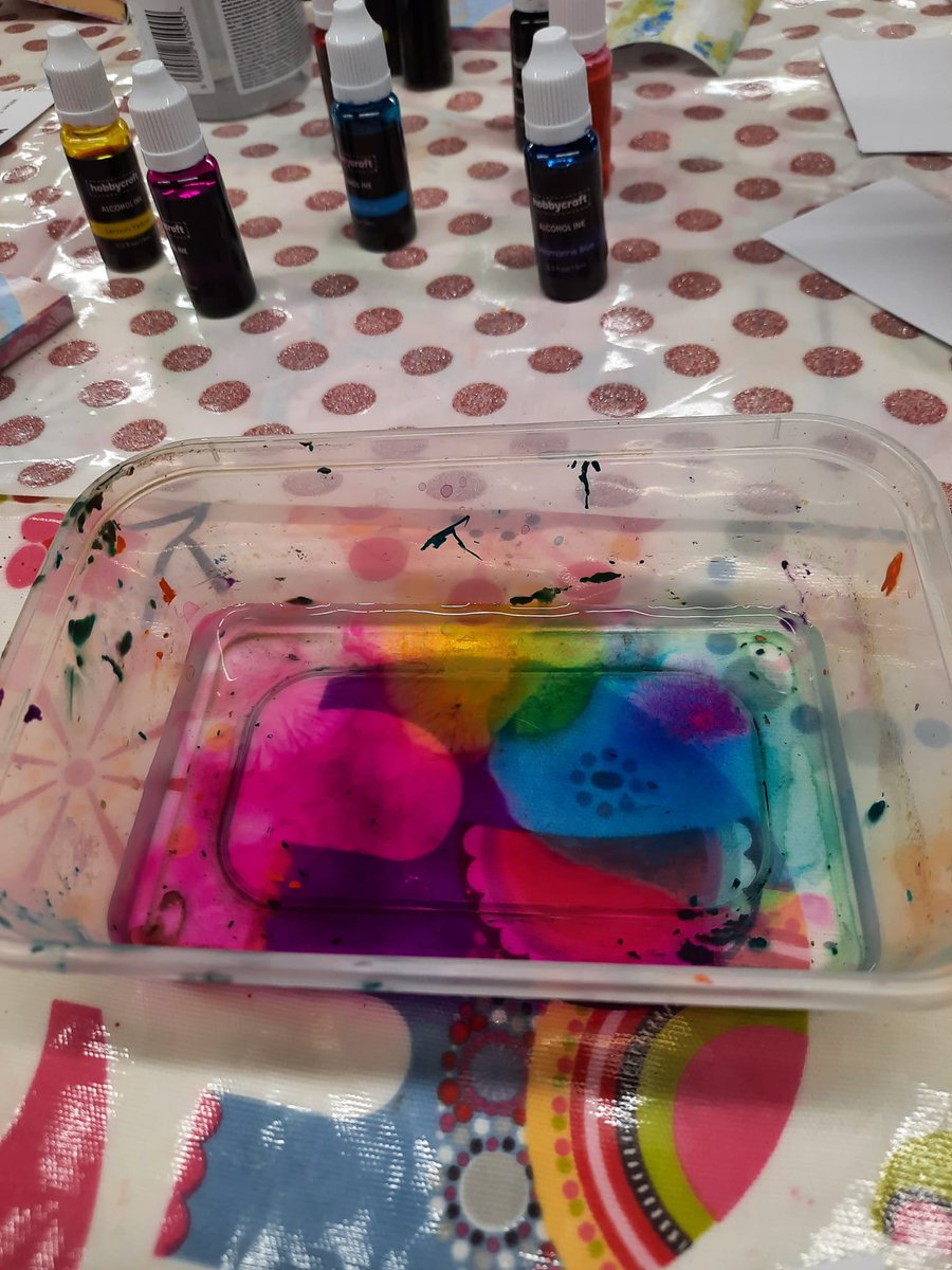 Yesterday I joined <a href="/MetalPeterb/">Metal Peterborough</a> at <a href="/PastonFarmCF/">Paston Farm Community Centre</a>  and took part in an engaging art Wonder Women workshop. We dabbled with ink printing and stamping, whilst chatting to some lovely women in a warm, welcoming and friendly atmosphere. peterboroughmatters.co.uk/local-news/met…