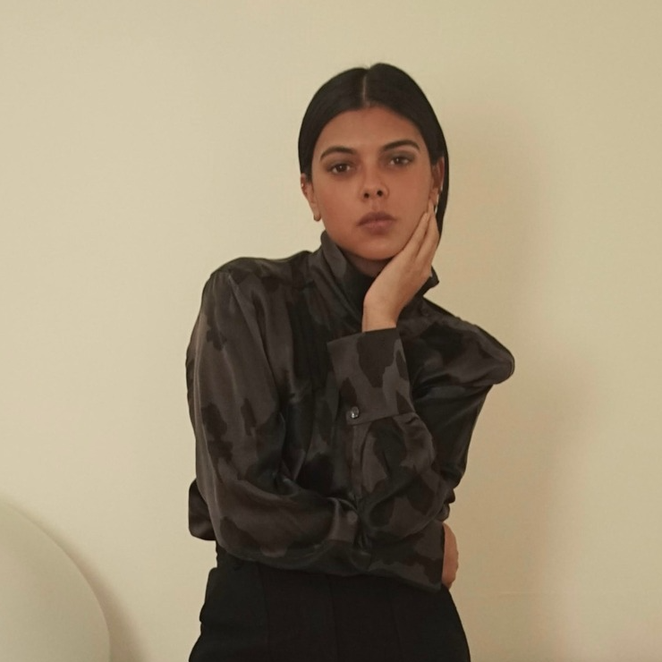 "Equipment was the first luxury button down shirt I purchased as a young professional, and to this day, is one of my favorite brands for silk tops." - Meeka Hossain bit.ly/3JN4x3I