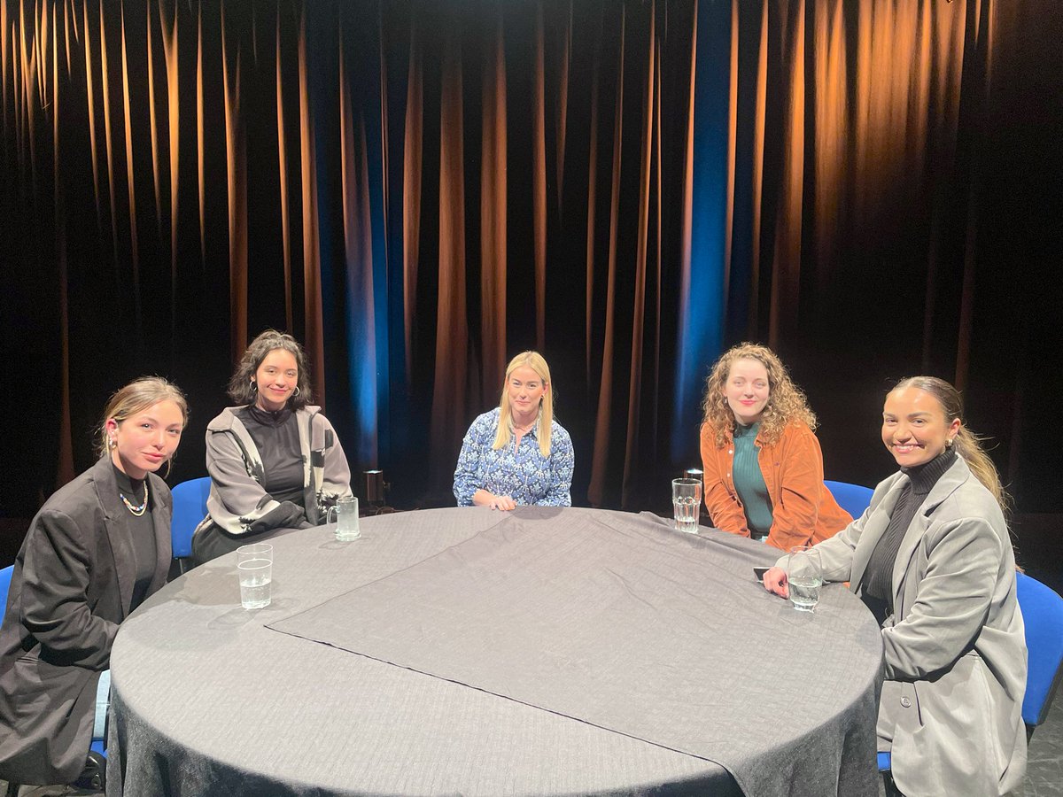 A brilliant day spent meeting our Open Call 2022 artists, followed by an inspiring Roundtable discussion with <a href="/UglyBucket/">Ugly Bucket Theatre</a> (<a href="/RachaelSmarty/">Rachael Smart</a> &amp; <a href="/angelinamoana/">Angelina Moana</a>) and <a href="/dramaticrecover/">dramatic recovery.</a> about using performance &amp; creativity to support with grief &amp; healing. Totally blown away by their work.