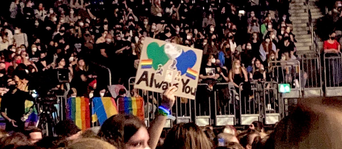 Larry_you_know's tweet photo. #LTWTBerlin https://t.co/kHkGUZXRPQ