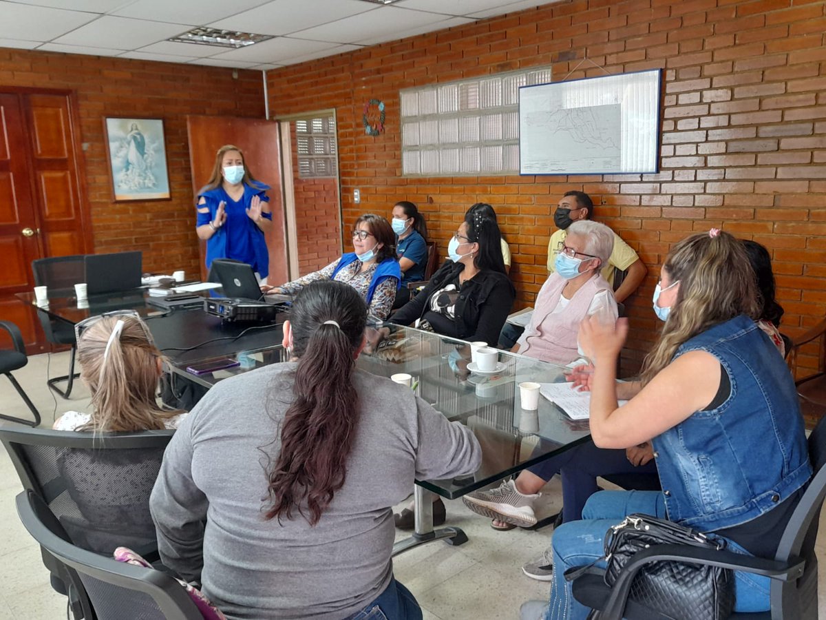 UnidadVictimas's tweet photo. Con la asistencia de administraciones municipales, mesas de participación y Ministerio Público, la @UnidadVictimas adelantó la jornada de asistencia técnica en planes de contingencia y política pública de víctimas en #Arbelaez y #Ubaque, #Cundinamarca. #UnidosPorLasVíctimas🫂 https://t.co/PxGPoi836m