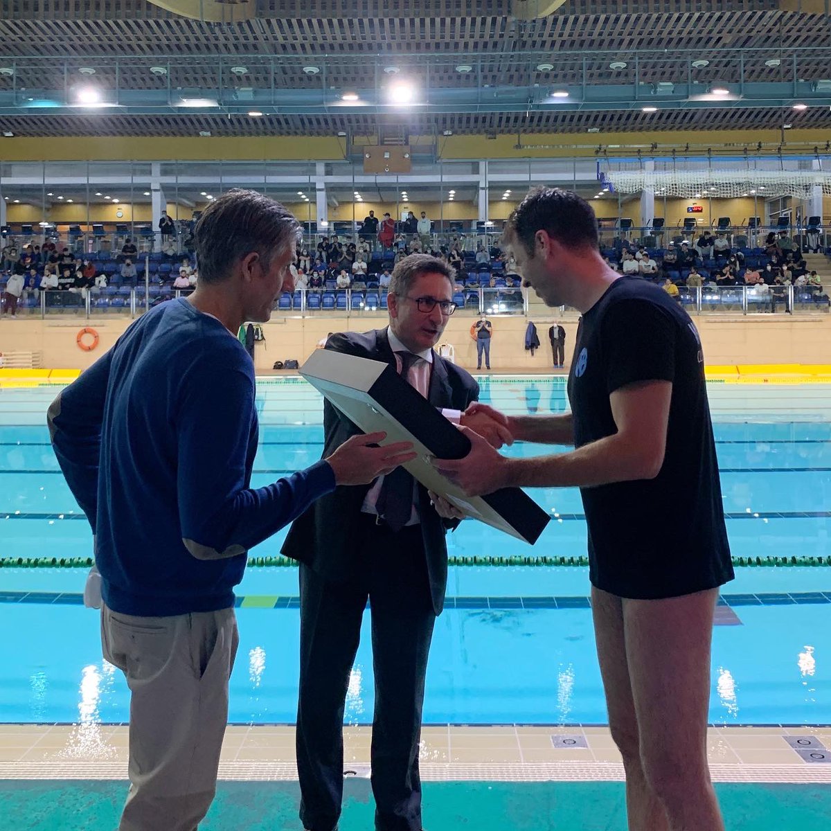 CNBARCELONA's tweet photo. GRÀCIES IÑAKI @aguilar_01 🤽🏼‍♂️🔝

Gràcies per la teva entrega i dedicació. Gràcies per ser un exemple i pels teus valors. Gràcies per ser un referent pels de casa. Gràcies per tota una vida dedicada al waterpolo i gràcies per fer-ho tants anys a casa😍

Per sempre cenebista! ⚪️🔵 https://t.co/2uvohHSN10