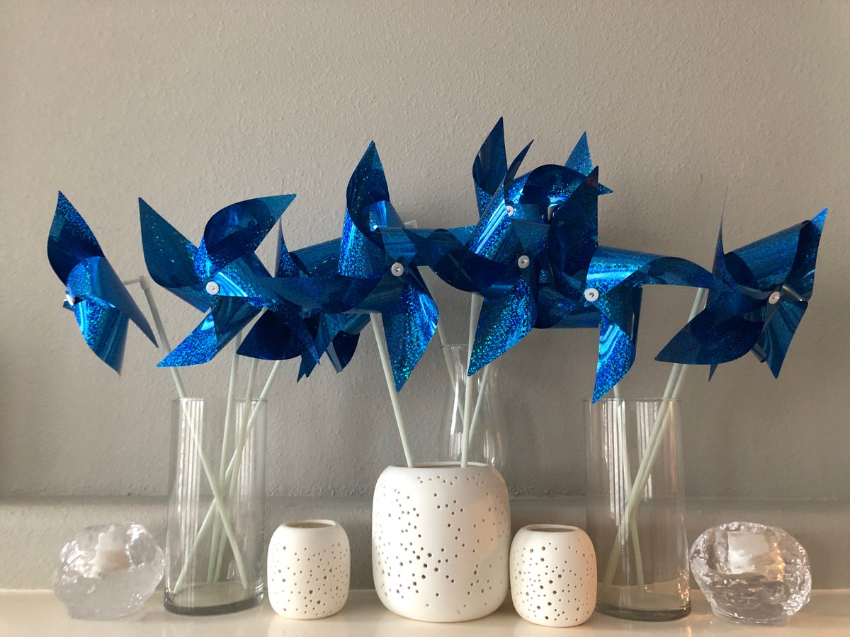 ArmsWideTX's tweet photo. We have our pinwheels ready to go! Blue pinwheels are a symbol for #ChildAbusePreventionMonth in April. Join us April 1 for Texas Go Blue Day and April 8 for National Go Blue Day by wearing blue in honor of child abuse prevention. #SilenceEndsHere #GoBLUE22 #ThrivingFamilies https://t.co/Pvf5N0IRT9
