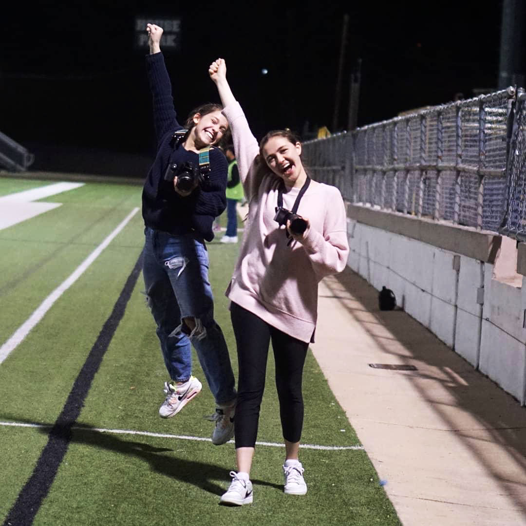 BalfourYB's tweet image. When you confirm you got the money shot! 👍📸
📸 @macstudentmedia 

#studentmedia #DLSR #photojournalist #sportsphotographer #yearbookhistory #balfouryearbooks