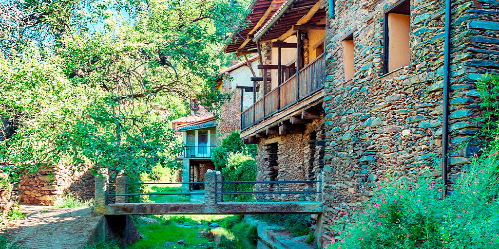 EspanaEnLatam's tweet image. Pasear por #RobledilloDeGata es uno de los planes 🔝 para esta primavera. ¿Sabías que su arquitectura lo ha llevado a ser considerado uno de los pueblos más bonitos del país?

👉 bit.ly/3tkItro

#TeMerecesEspaña #VisitSpain #SpainRuralTourism @Extremadura_tur #Cáceres