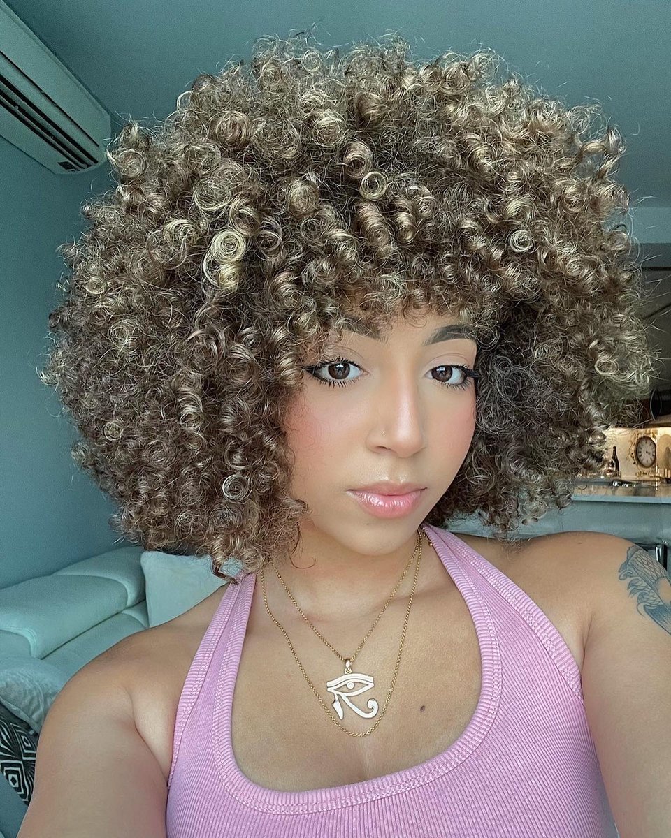 Miss_Jessies's tweet photo. Itโs #wcw and we are crushinโ on this cutieโs perfect curls brought to you by our #HoneyCurls + #PillowSoftCurls!
Show some love and tag your hair crush below. ๐๐ฏ๐๐ฏ
๐ธ: @iralyyy
#missjessies #WCW #washday #jellysoftcurls #leaveincondish https://t.co/Ywu2GOiPjx