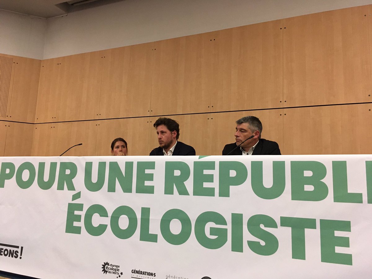 chrisgarnier38's tweet photo. Le vote utile, c’est le vote climat, le vote écologiste !
Vous avez montré à #Grenoble que les écologistes savent agir, être efficaces.
@julienbayou 
en meeting #JeVoteJadot https://t.co/5svW7dqOrq