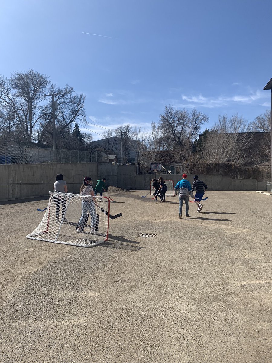 This.Today.  Nothing like a  game of ball hockey to bring people together.  #medhat <a href="/CMHA_ASER/">CMHA Alberta Southeast Region</a>
