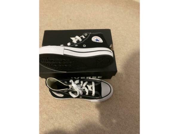 gilesridley's tweet photo. Kids converse trainers  https://t.co/6CMNJgojcc https://t.co/CoN4BZ88nf