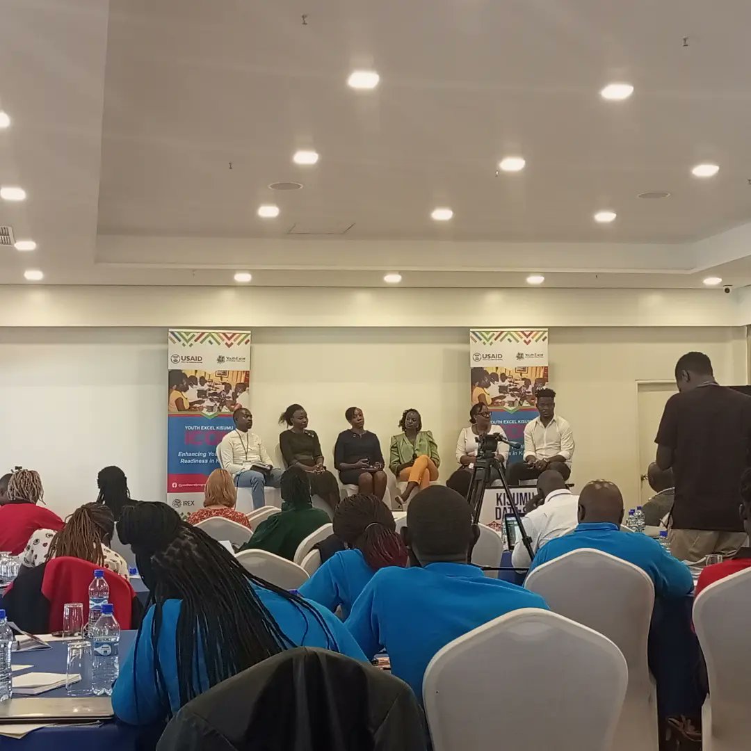 FablabWinam's tweet photo. Panel discussion- day 2
"Youths don't want to commit their time and money in programmes that would be of benefit to them" by @carolodera
#YEDataSummit22 #research2change
@LakeHub @WiseKenyaOrg @KenyaYwca @TerrieMirieu @TinadaOrg @ExcelYouth @IREXintl @YouthAliveKenya https://t.co/IWaCxX4wo4